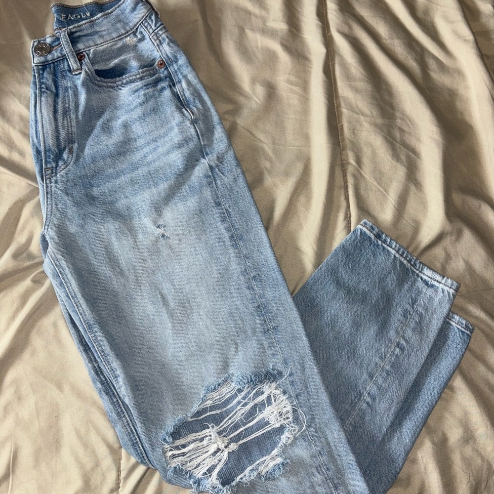 Women’s Boyfriend Straight Leg Jeans - American Eagle size 23